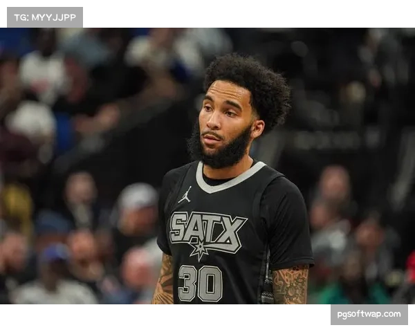 尚帕尼外线火力支援 马刺前锋命中5记三分贡献17分