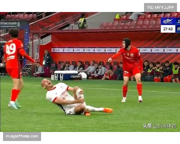 裁判尺度前后不一引质疑 同一场次上下半场执法标准突变